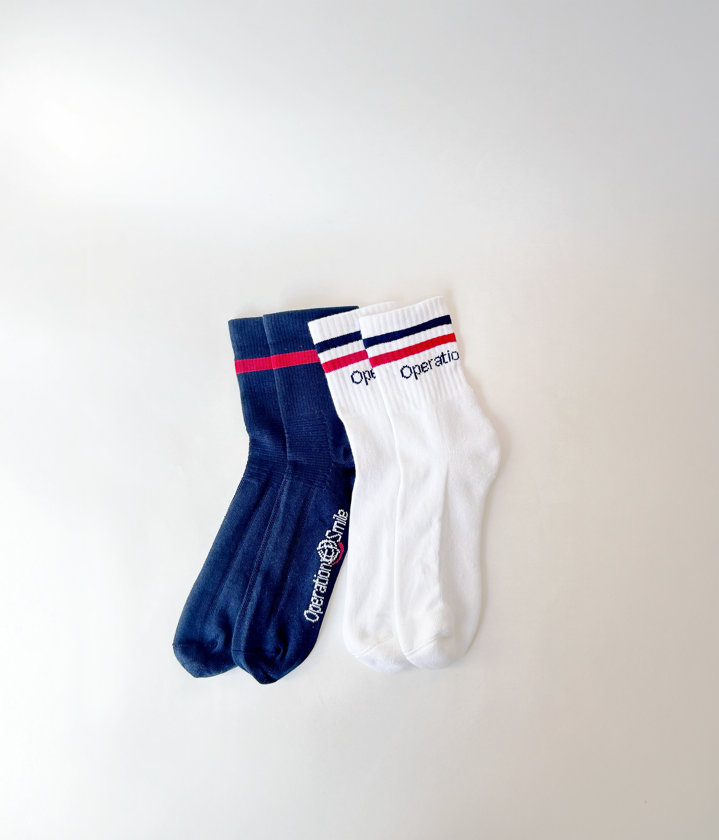 Strumpor i samarbete med Operation Smile där 100 kr går till Operation Smile. 2-pack strumpor