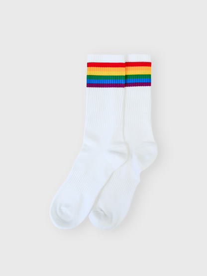 Strumpa med prideflaggans färger